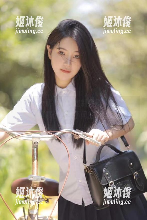 Tiny Asa Tiny Asa精心打造定制写真,让街头霸王春丽带你感受不同的街头风景